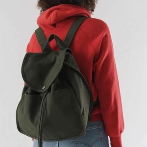 Baggu drawstring canvas backpack in olive green, EUC